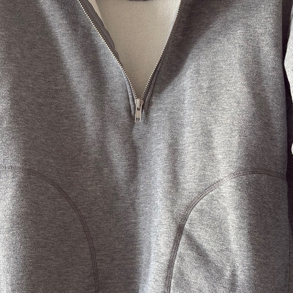Gray sweatshirt half zip mock neck +2 front pockets - Picture 7 of 7
